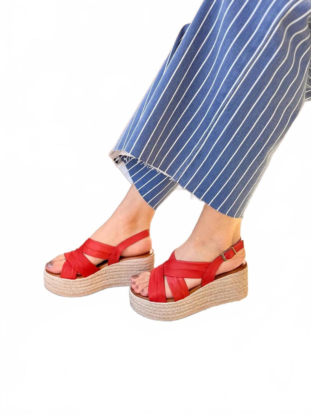 NEW CORDANI women's bennie sandals in red